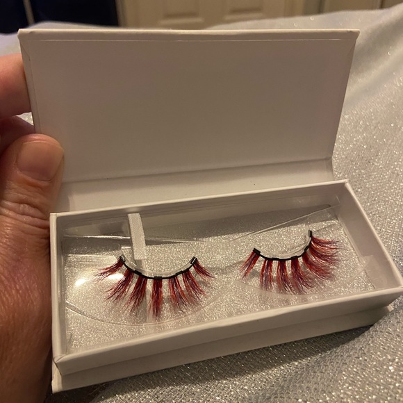 NWOT RED MOXIELASH LASHES MAGNETIC; false lashes festival ruby red silk ombré - Picture 4 of 4